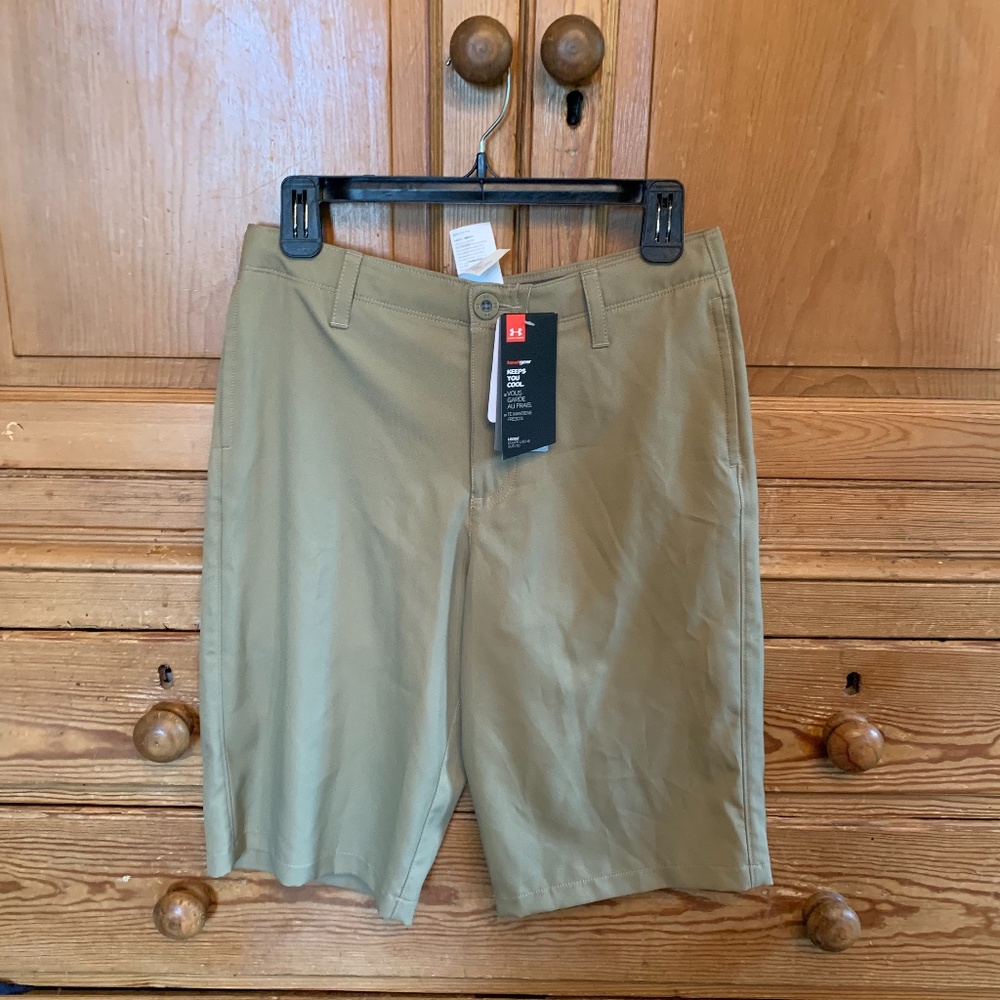 Under Armour heat gear khaki golf shorts